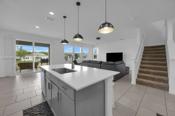 Address Not Shown Davenport, FL 33837
