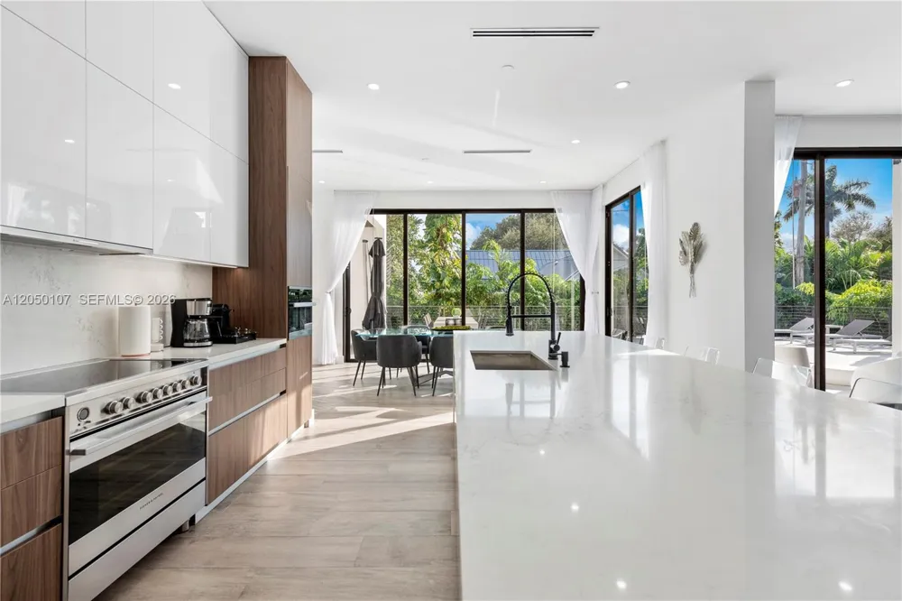 1276 NE 93rd St Miami Shores, FL 33138