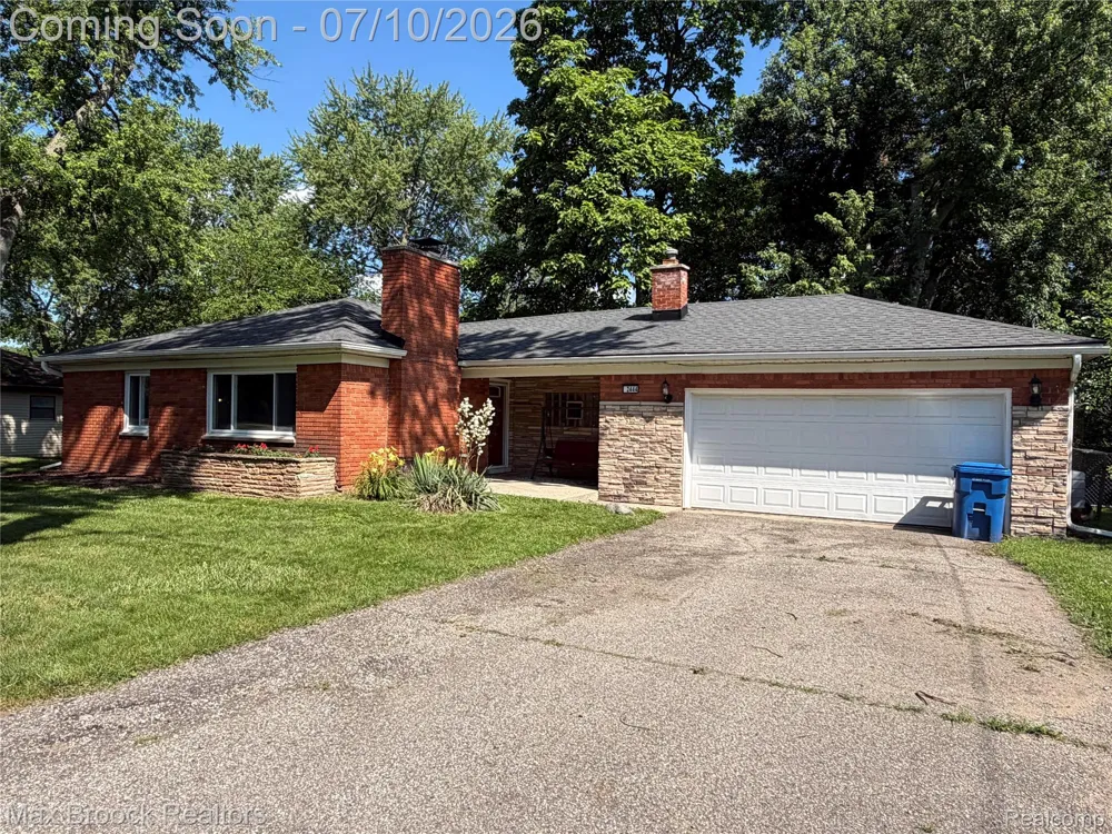 2444 Anders Drive Waterford Charter Township, MI 48329