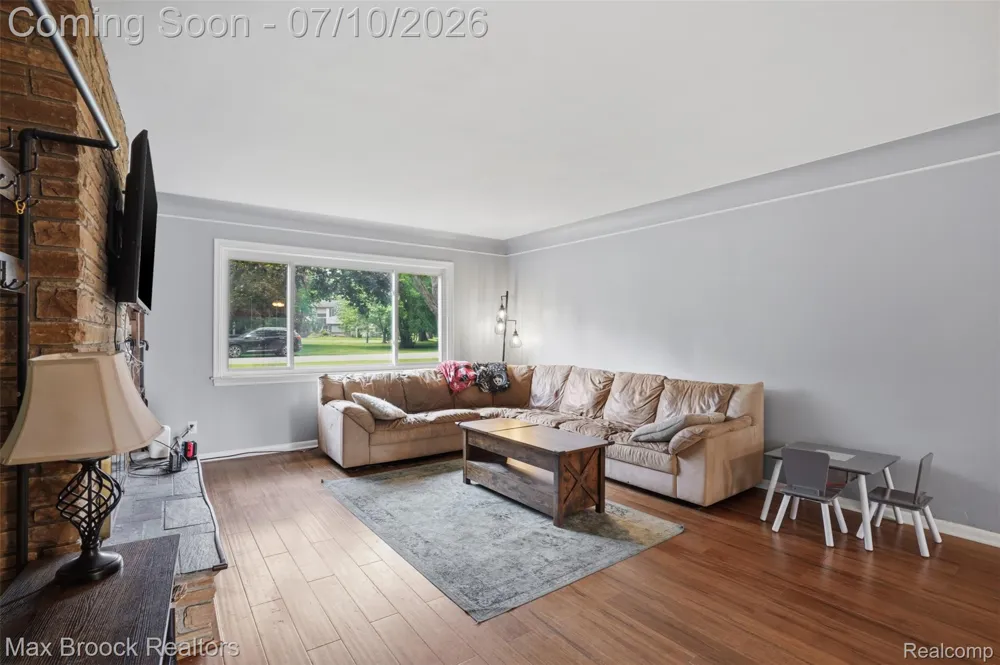 2444 Anders Drive Waterford Charter Township, MI 48329