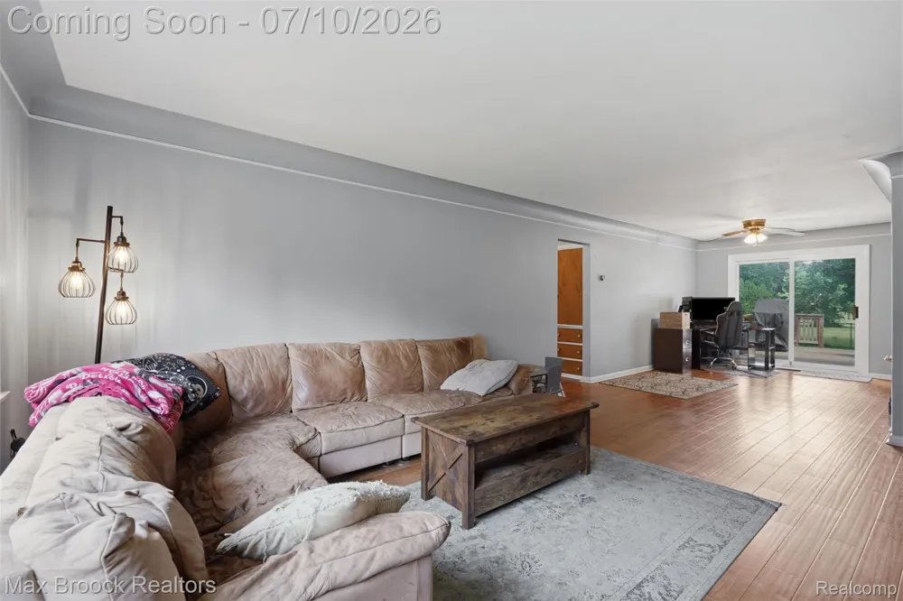 2444 Anders Drive Waterford Charter Township, MI 48329