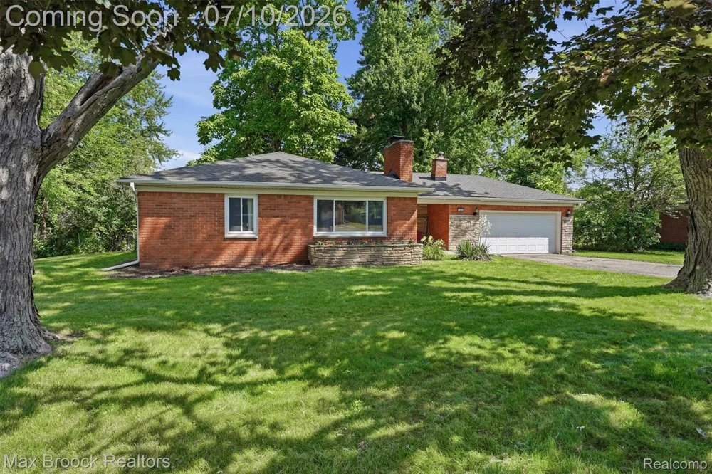 2444 Anders Drive Waterford Charter Township, MI 48329