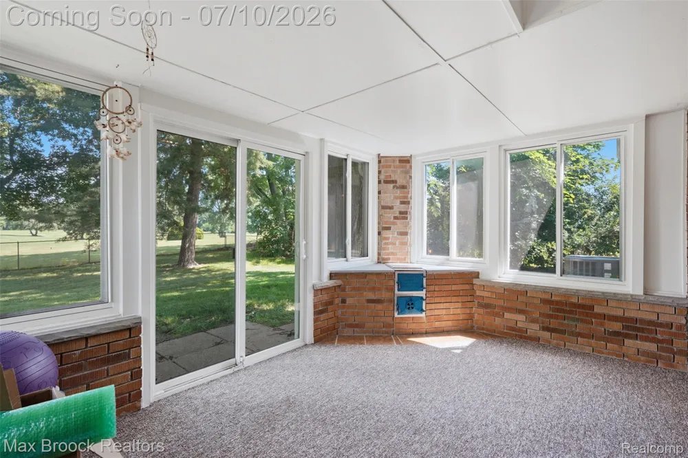 2444 Anders Drive Waterford Charter Township, MI 48329