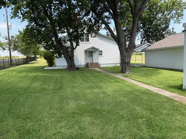 880 County Road 311 Jarrell, TX 76537