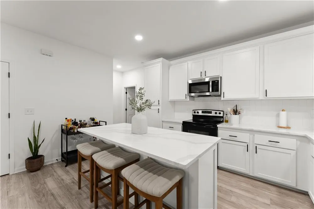 6503 Narramore Way Lula, GA 30554