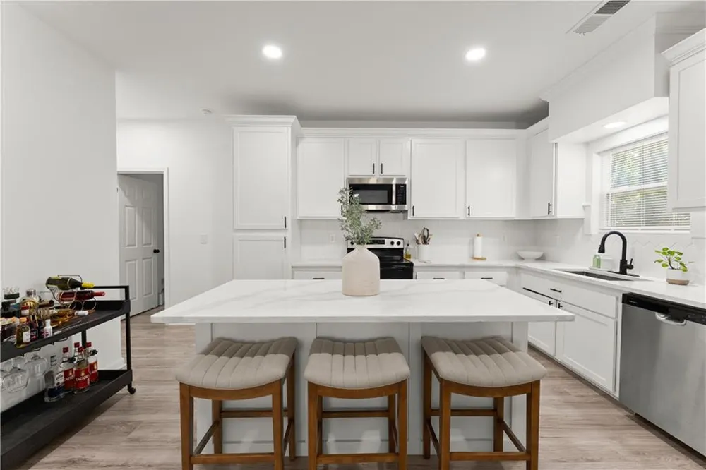 6503 Narramore Way Lula, GA 30554
