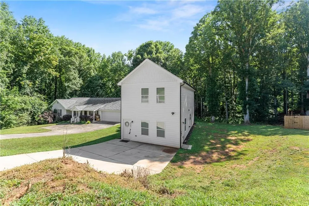 6503 Narramore Way Lula, GA 30554