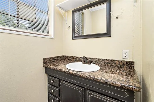 3218 Ann Drive Orange, TX 77632