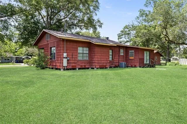 3218 Ann Drive Orange, TX 77632
