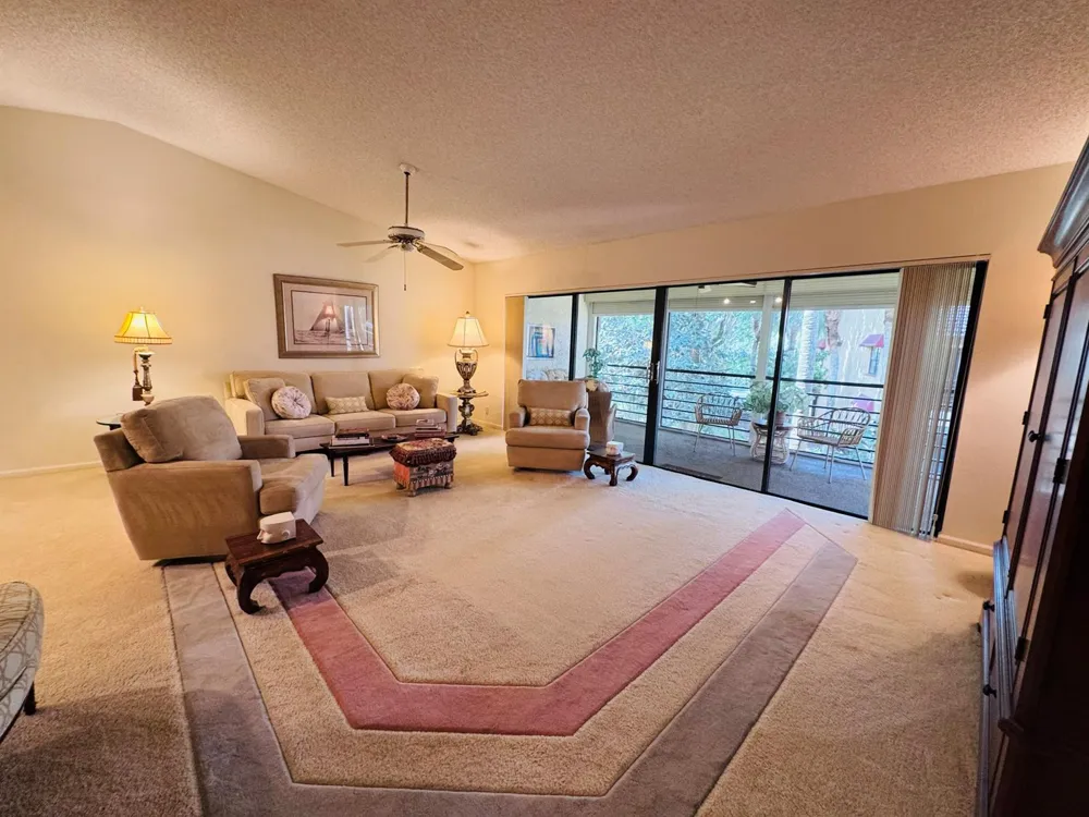 11190 Aspen Glen Drive Boynton Beach, FL 33437