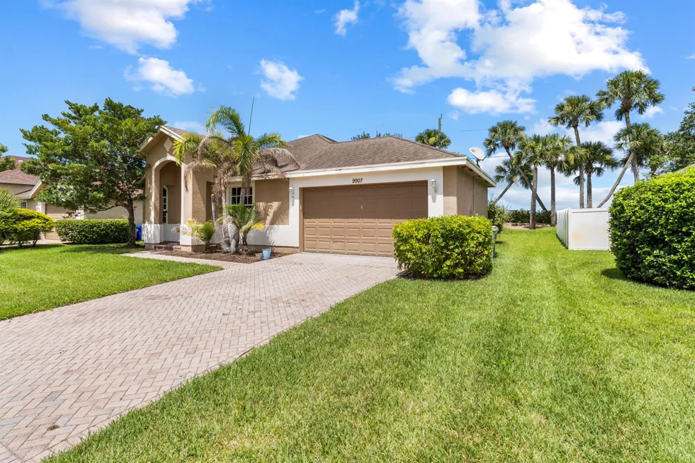 9907 E Verona Circle Vero Beach, FL 32966