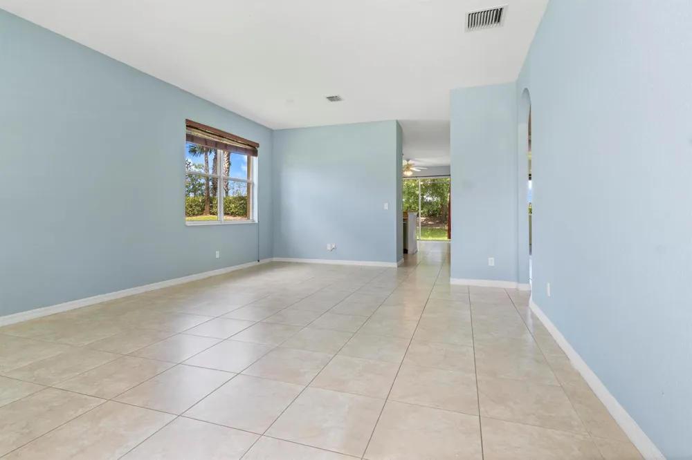 9907 E Verona Circle Vero Beach, FL 32966