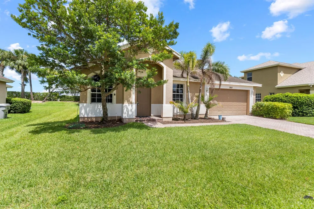 9907 E Verona Circle Vero Beach, FL 32966