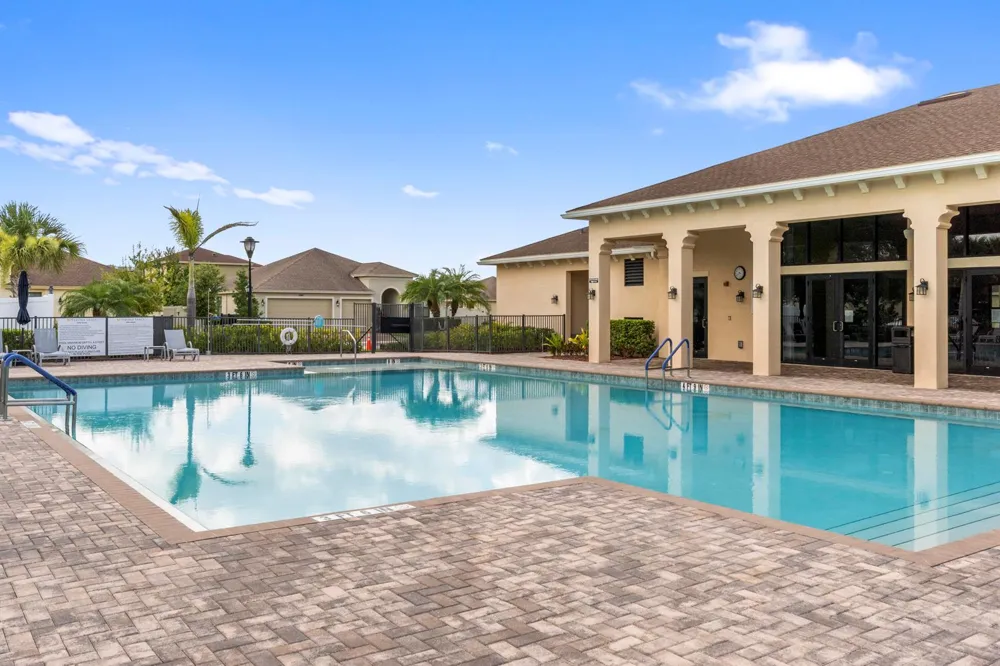 9907 E Verona Circle Vero Beach, FL 32966