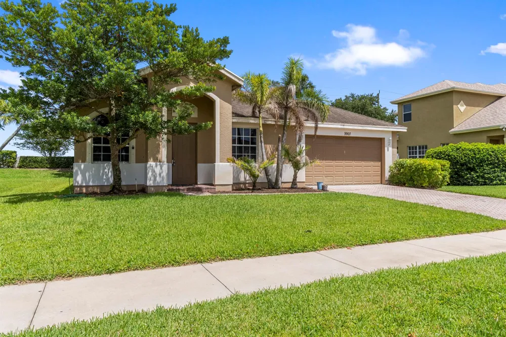 9907 E Verona Circle Vero Beach, FL 32966