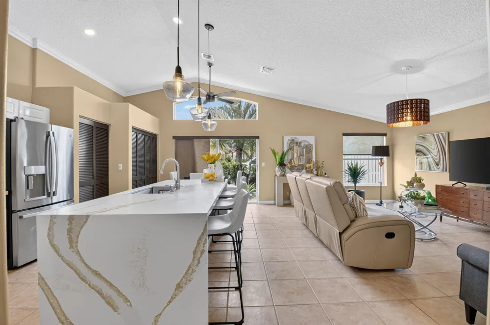 6405 Sand Hills Circle Lake Worth, FL 33463