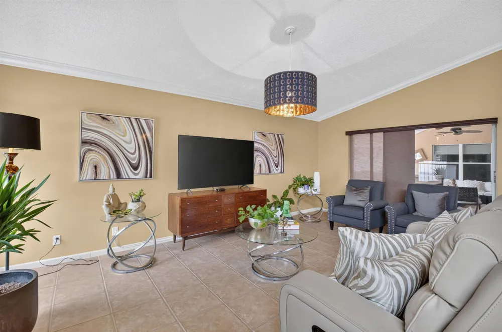 6405 Sand Hills Circle Lake Worth, FL 33463
