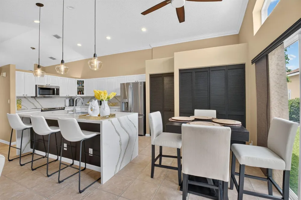 6405 Sand Hills Circle Lake Worth, FL 33463