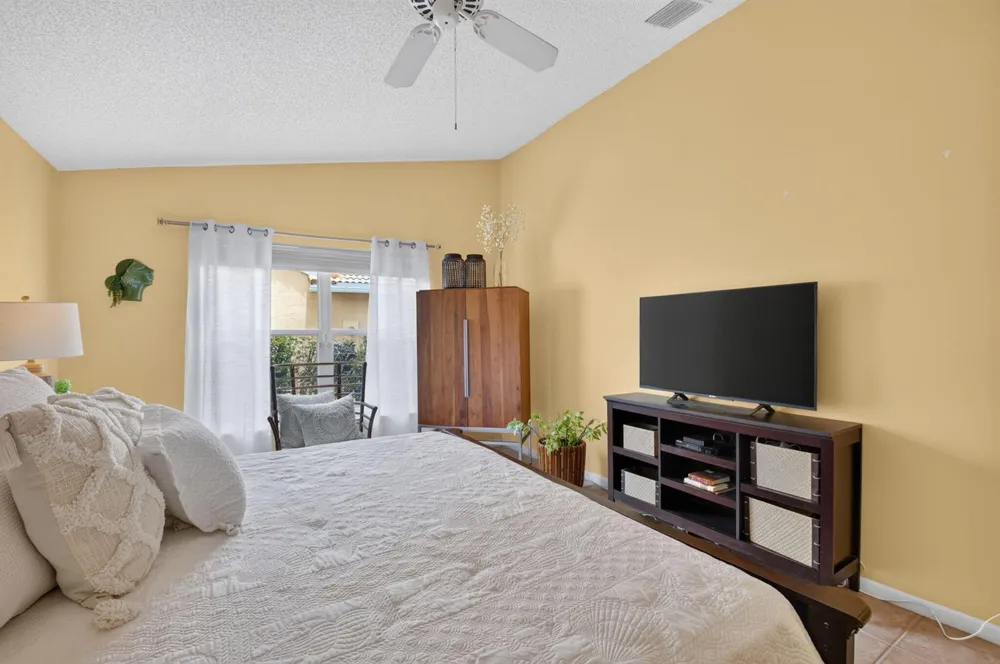 6405 Sand Hills Circle Lake Worth, FL 33463