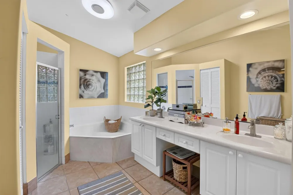 6405 Sand Hills Circle Lake Worth, FL 33463