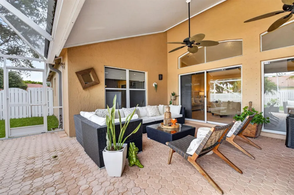 6405 Sand Hills Circle Lake Worth, FL 33463