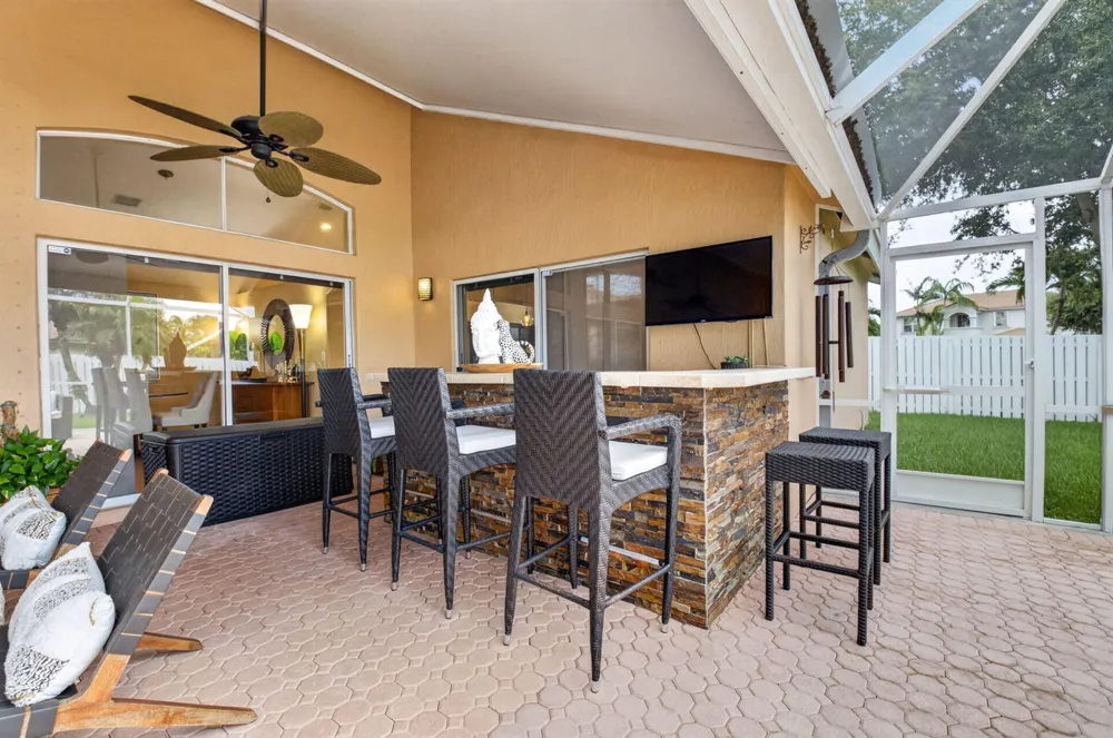6405 Sand Hills Circle Lake Worth, FL 33463