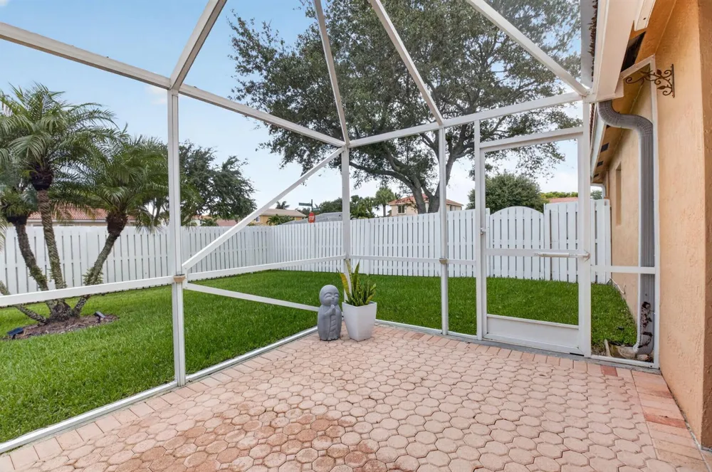 6405 Sand Hills Circle Lake Worth, FL 33463