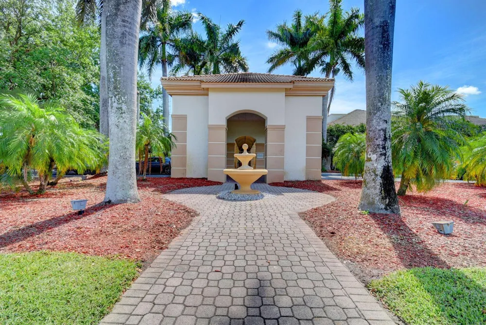 6405 Sand Hills Circle Lake Worth, FL 33463