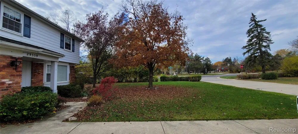 29359 HEMLOCK DRIVE Farmington Hills City, MI 48336