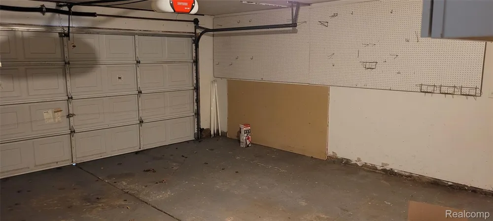 29359 HEMLOCK DRIVE Farmington Hills City, MI 48336