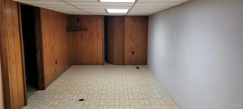 29359 HEMLOCK DRIVE Farmington Hills City, MI 48336