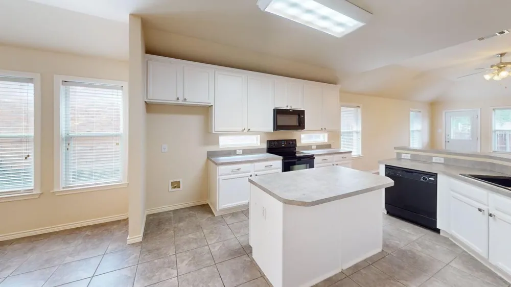 2816 Mission Tejas Drive Pflugerville, TX 78660