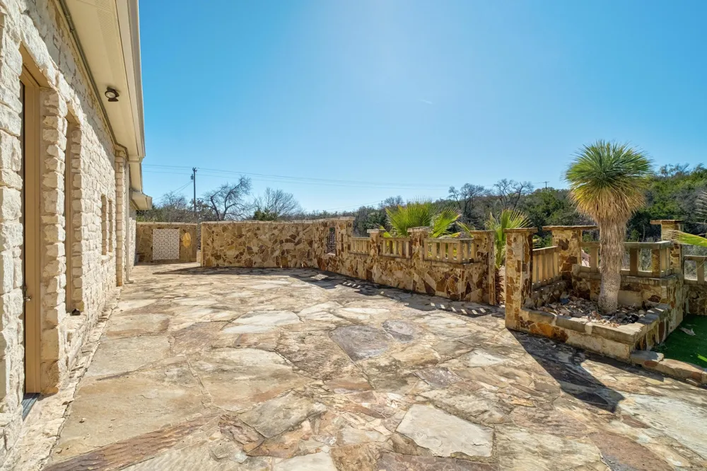 340 Barton Ranch Road Dripping Springs, TX 78620