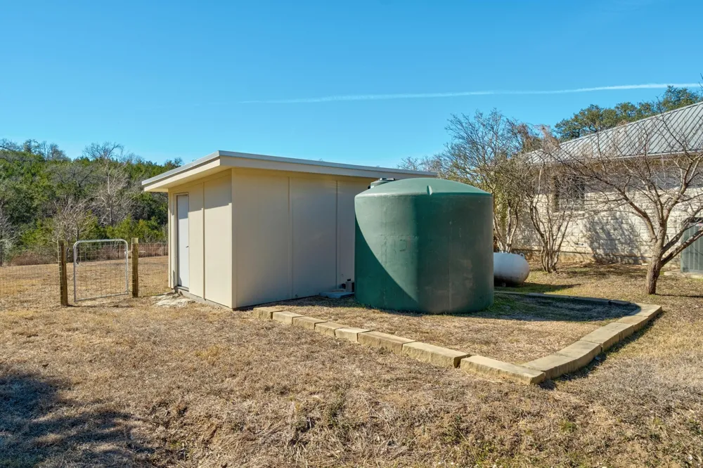 340 Barton Ranch Road Dripping Springs, TX 78620