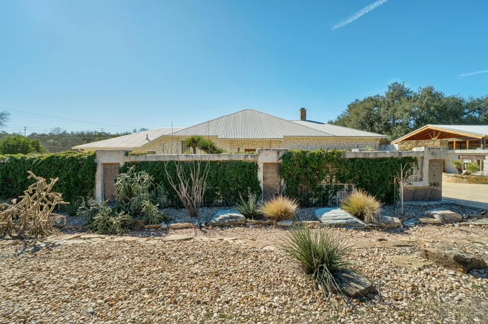 340 Barton Ranch Road Dripping Springs, TX 78620