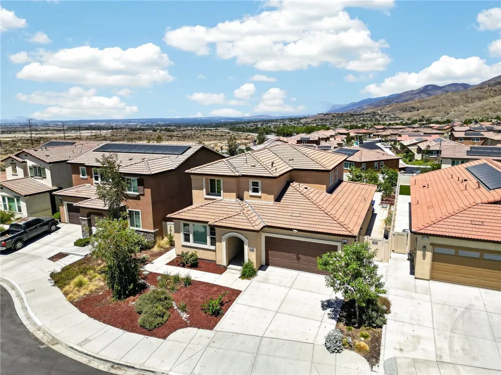 8010 Sorrento Highland, CA 92346
