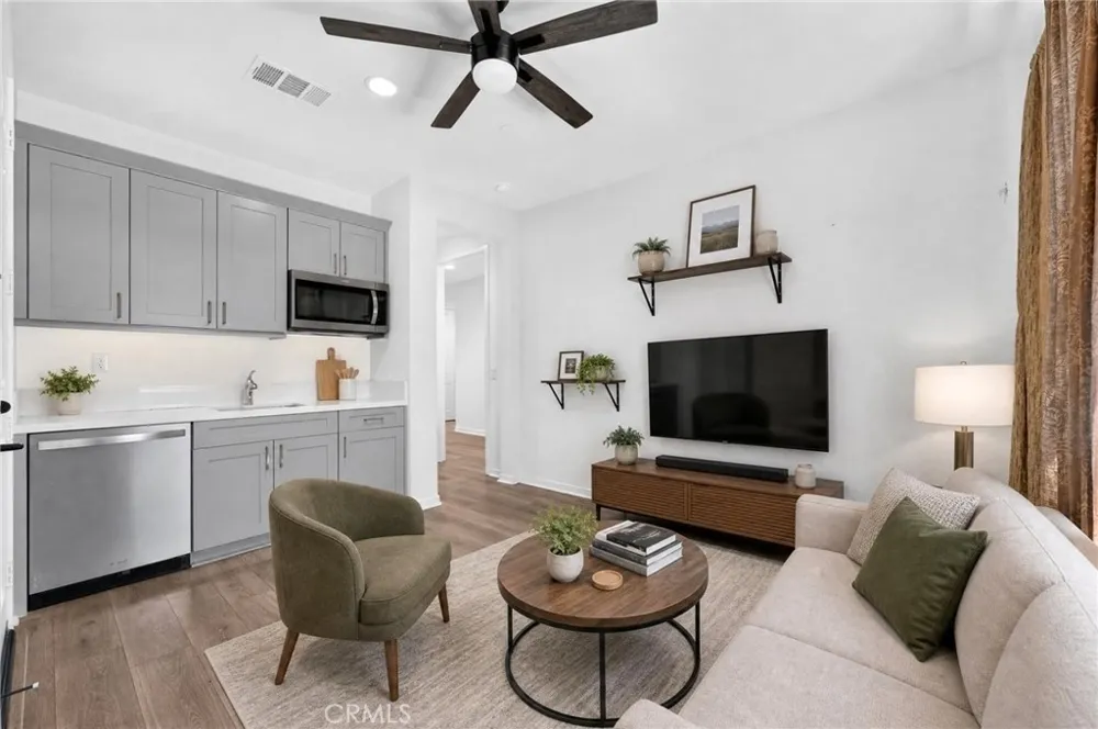 8010 Sorrento Highland, CA 92346