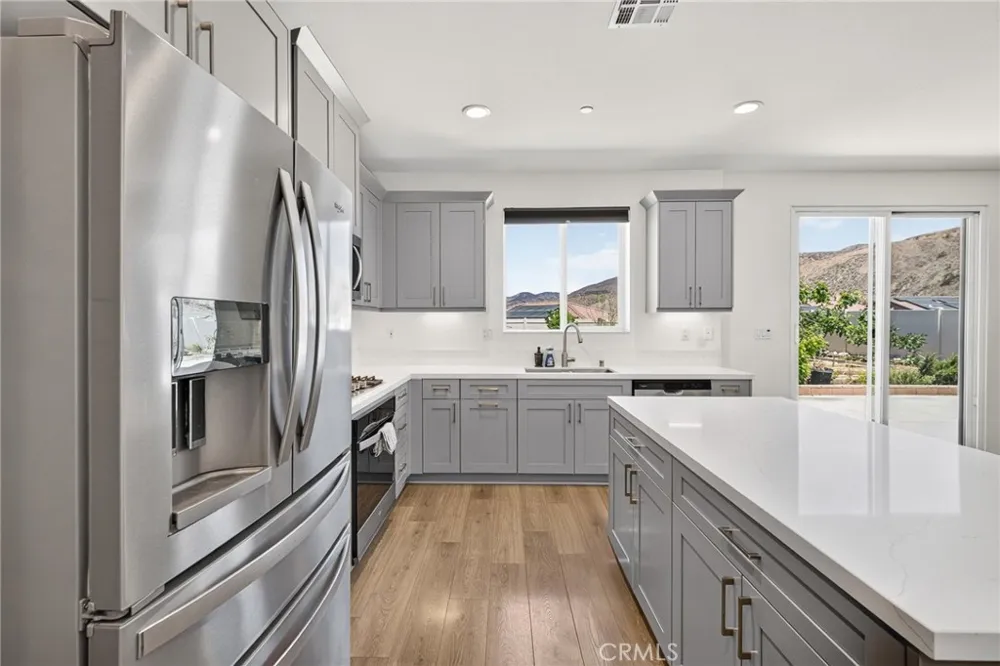 8010 Sorrento Highland, CA 92346