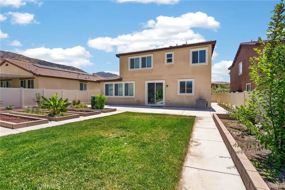 8010 Sorrento Highland, CA 92346