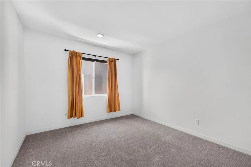 8010 Sorrento Highland, CA 92346
