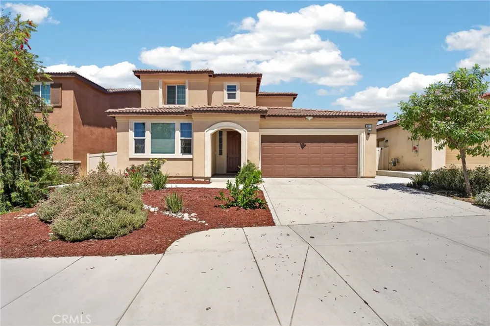 8010 Sorrento Highland, CA 92346