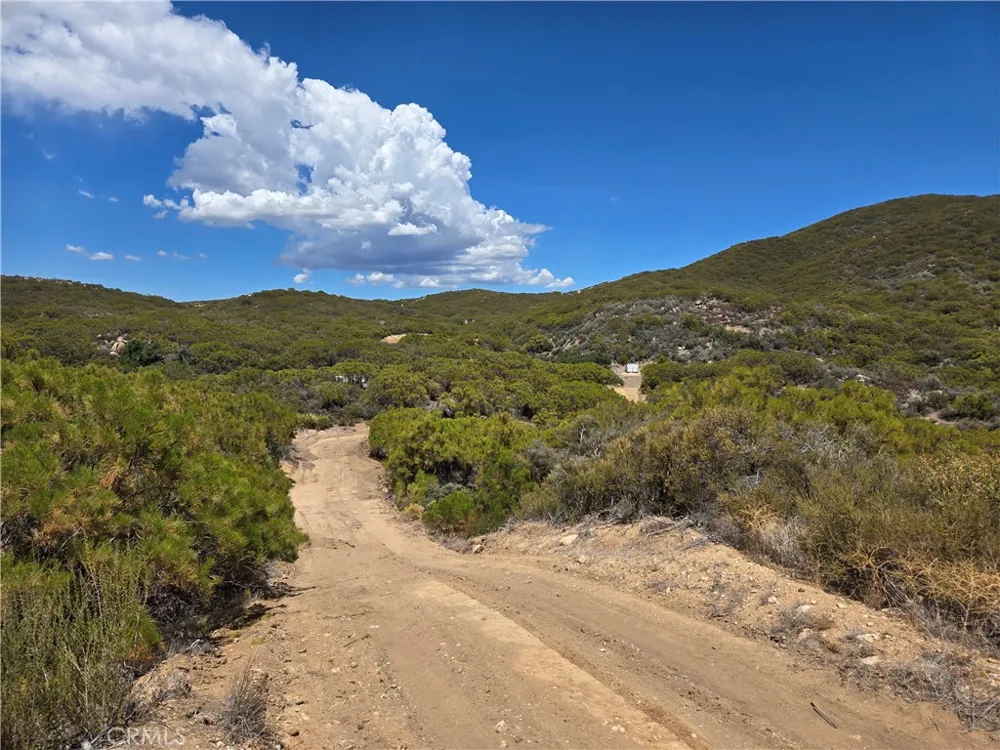 11 Cooper Cienega Truck Trail Anza, CA 92539