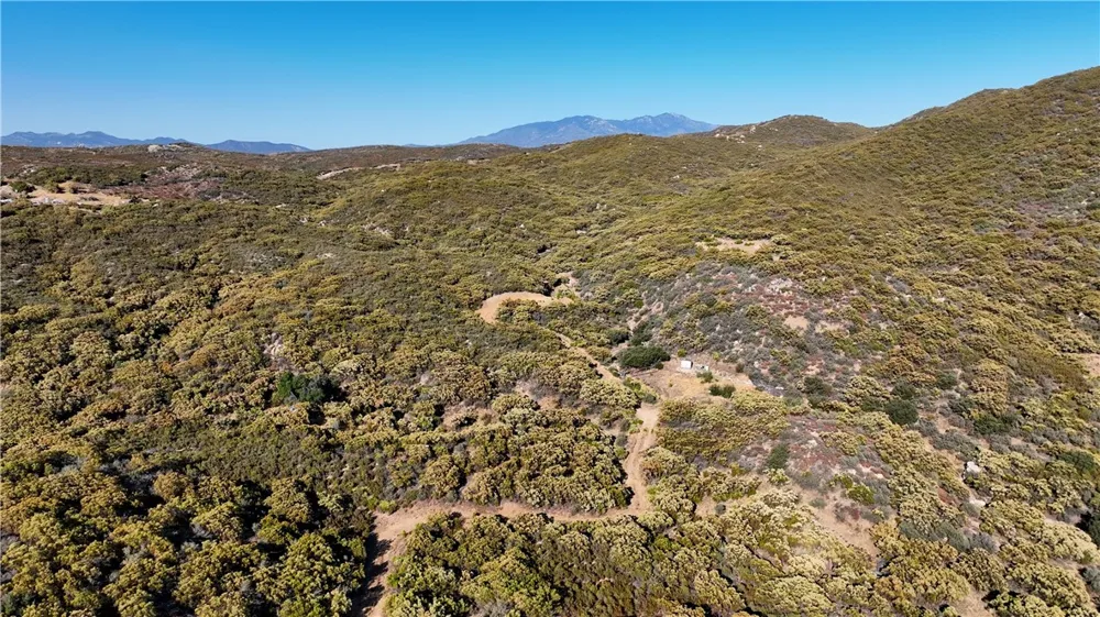 11 Cooper Cienega Truck Trail Anza, CA 92539