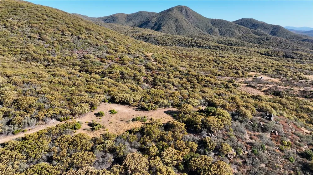 11 Cooper Cienega Truck Trail Anza, CA 92539