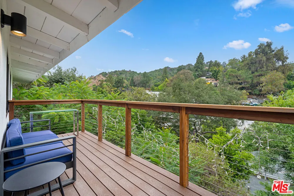 6331 Grape Place Los Angeles, CA 90068