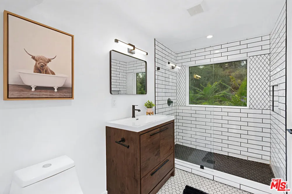 6331 Grape Place Los Angeles, CA 90068