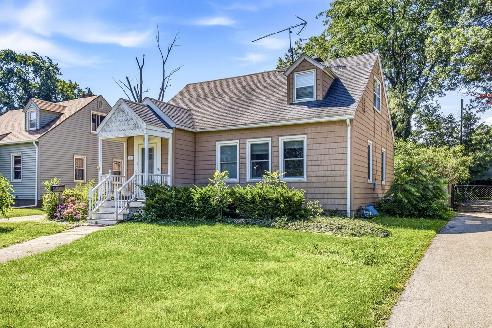 912 Kingsley Avenue St. Joseph, MI 49085