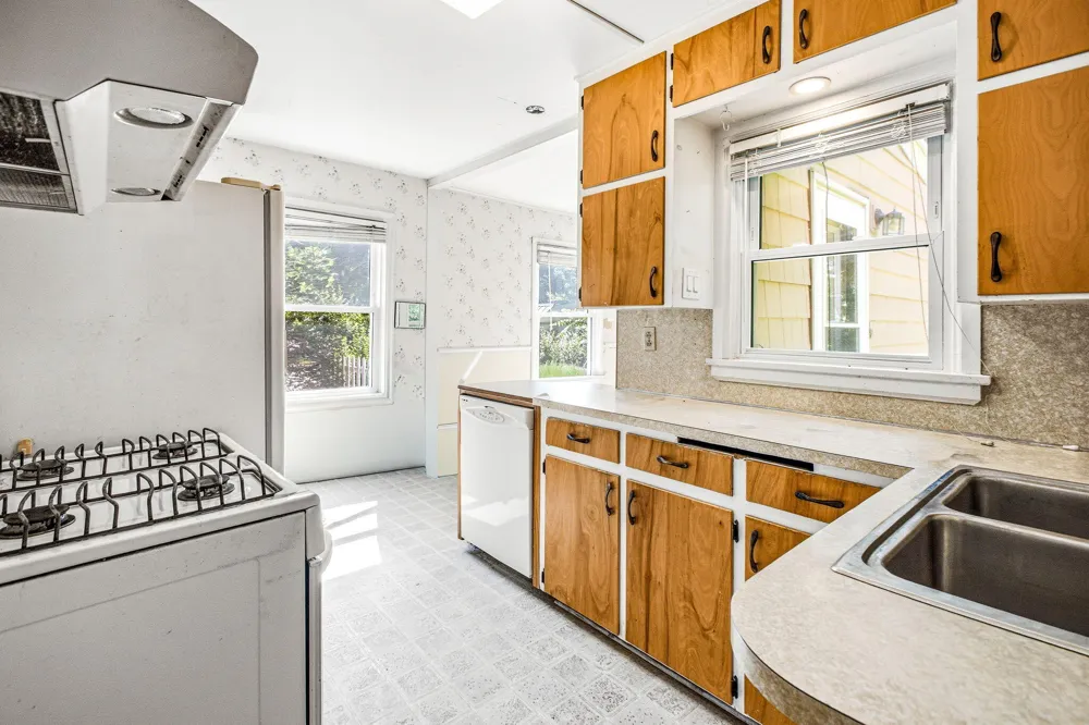 912 Kingsley Avenue St. Joseph, MI 49085