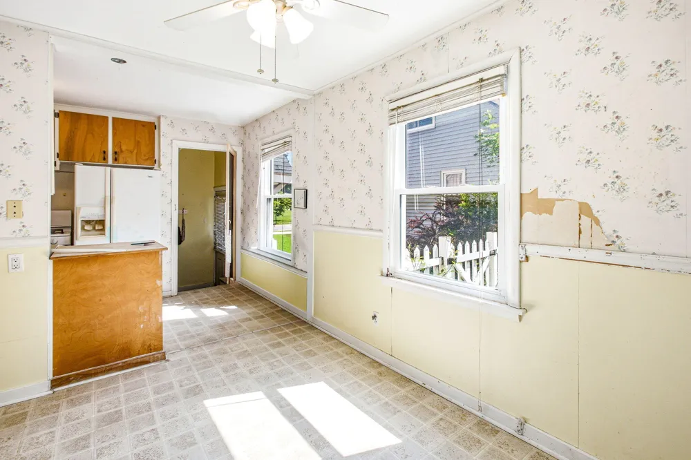 912 Kingsley Avenue St. Joseph, MI 49085