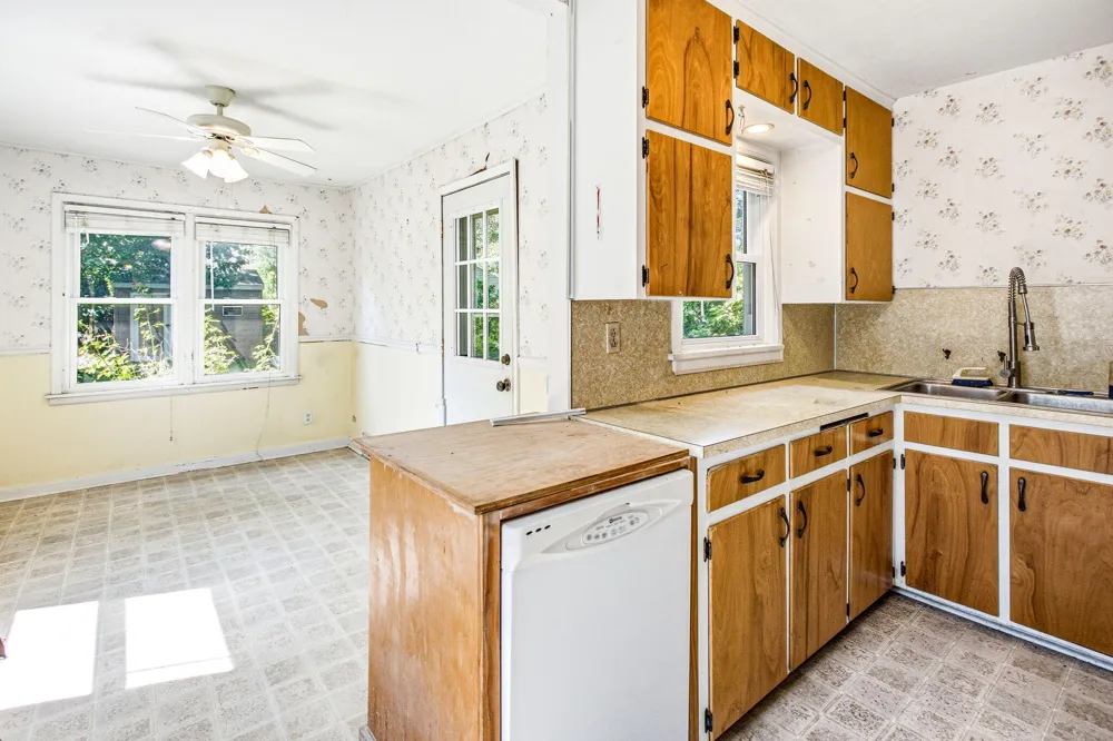 912 Kingsley Avenue St. Joseph, MI 49085